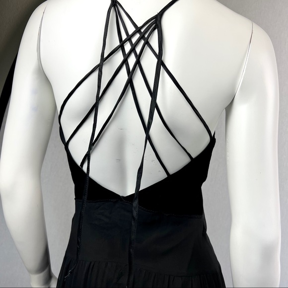 ❗️SOLD❗️NWT Bebe Velvet & Silk Strappy Backless Busty Little Black Mini Dress - Picture 6 of 16